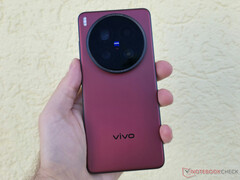 vivo X300 Ultra 的后置摄像头有望全面超越前代产品，图为 X200 Ultra。(图片来源：Notebookcheck）