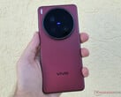 vivo X300 Ultra 的后置摄像头有望全面超越前代产品,图为 X200 Ultra。(图片来源:Notebookcheck)