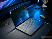 配备 RTX 5090 和 64 GB 内存的超薄游戏笔记本电脑 - 华硕 ROG Zephyrus G16 2025 评测