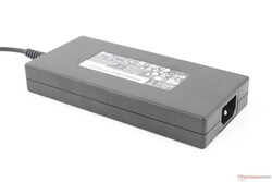 280 瓦交流适配器