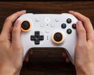8BitDo Ultimate 2 无线控制器兼容Android 和 Windows。(图片来源：8BitDo）