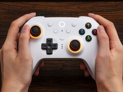 8BitDo Ultimate 2 无线控制器兼容Android 和 Windows。(图片来源：8BitDo）