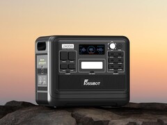 你可以通过墙上的插座或太阳能电池板给FOSSiBOT 2400电源站充电。(图片来源:FOSSiBOT)