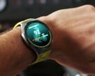 华为 Watch GT 7 Pro 还提供引人注目的绿色和黄色版本。