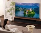 TCL 的 Q8C 电视（如图）是一款高端 QD MiniLED 机型。(图片来源：TCL）