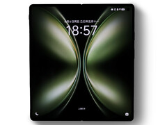 vivo X Fold5 将通过 IP5X 和 IPX9+ 防尘防水认证。(图片来源：vivo）