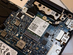 英特尔 Wi-Fi 6E AX211 网卡可实现高数据吞吐率