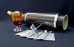 用于卷对卷生产的 LG 电动汽车电池防火材料(图片来源:LG 化学)