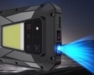 Tank 4 Pro 是一款配备投影仪的新型智能手机（图片来源：Unihertz）