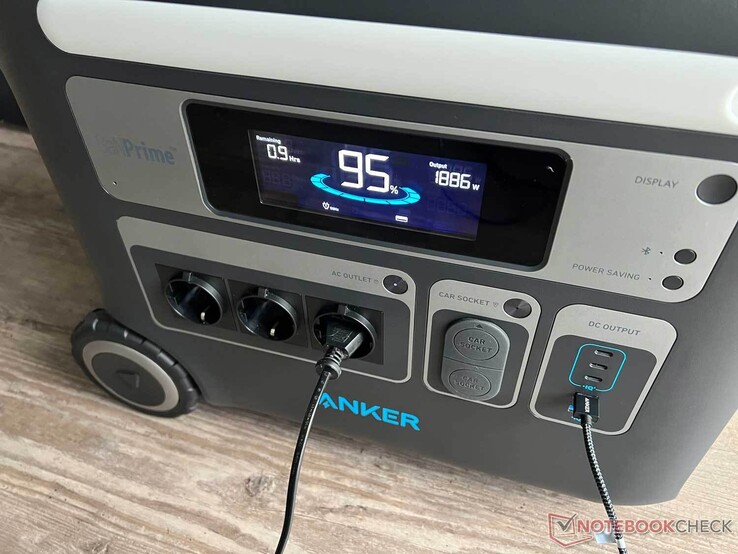 Anker PowerHouse 767在10个端口上可靠地提供高达2,300瓦的功率。