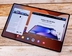 Galaxy Tab S10 Ultra（如图）的继任者似乎有一个更小的缺口。（图片来源：Notebookcheck）