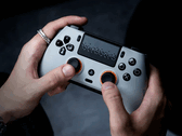 Scuf Omega 是 PS5 游戏机的高级控制器。