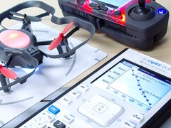学生只需一台 TI Nspire CX II 图形计算器和 Robolink CoDrone Edu 即可学习无人机编程。(图片来源：TI）