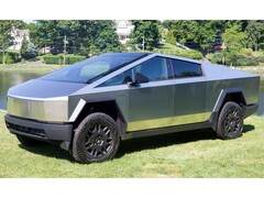 SpaceX 和 xAI 购买特斯拉 Cybertrucks 显然是为了实现车队电气化，但批评人士猜测这是为了提高销售数字。(图片来源：维基百科）