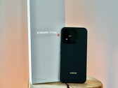 小米17 Max 配备大屏幕和出色的摄像头系统——且价格亲民。