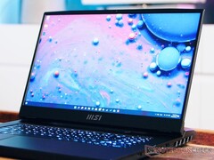 即将推出的微星泰坦GT77将提供一个4K 144 Hz DisplayHDR 1000认证的迷你LED显示屏。(图片：微星Titan GT77 12UHS)