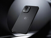 OnePlus 15R 将于 12 月 17 日全球同步上市。图:骁龙 8 代 5 手机的黑色配色。(图片来源:OnePlus)