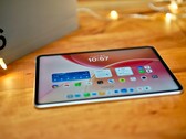 OPPO Pad 6 外观出众且性能强劲，但存在 Wi-Fi 问题。