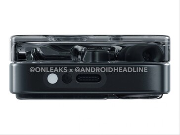 黑色 Nothing Ear (3) 外壳侧视图，显示 USB 端口。(图片来源：Android Headlines）