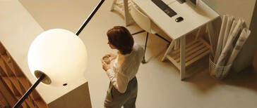 根据要求跟踪主题（图片来源：产品视频截图）