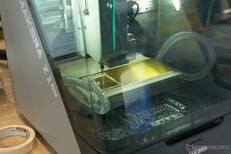 然而，金属也可以进行加工