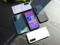 图中所示的 Samsung Galaxy A37 5G 的继任机型预计不会获得任何相机升级。
