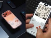 GameBaby 限量版透明款翻盖式保护壳，适用于 iPhone 17 Pro Max