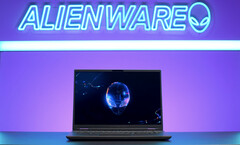 Alienware m16 R2 结合了英特尔 Meteor Lake 处理器和英伟达GeForce RTX 40 系列 GPU。(图片来源：戴尔）