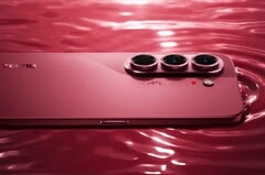 Tecno Camon Slim 5G 的厚度仅比 iPhone Air 略厚一些,但其电池容量却几乎是后者的两倍。