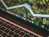Apple可折叠 MacBook 计划据称推迟到 2027 年或 2028 年（图片来源：Jonathan Kemper，Unsplash）
