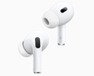 Apple AirPods Pro（第二代）与第一代 AirPods Pro 相比，采用了 H2 芯片，改进了 ANC、音质和电池续航时间。(来源：Apple)