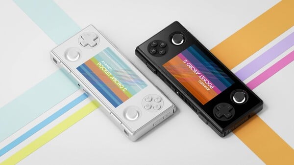 Ayaneo Pocket Micro 延续了前代产品的高档金属机身设计。