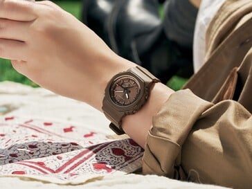 卡西欧 G-Shock GMA-P2110-5A 采用棕色外观设计