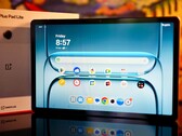 测试中的 OnePlus Pad Lite 