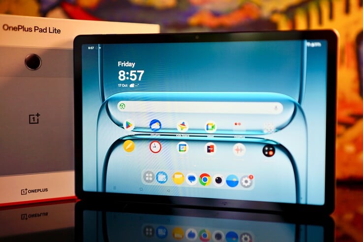 测试中的 OnePlus Pad Lite。 测试中的 OnePlus Pad Lite。