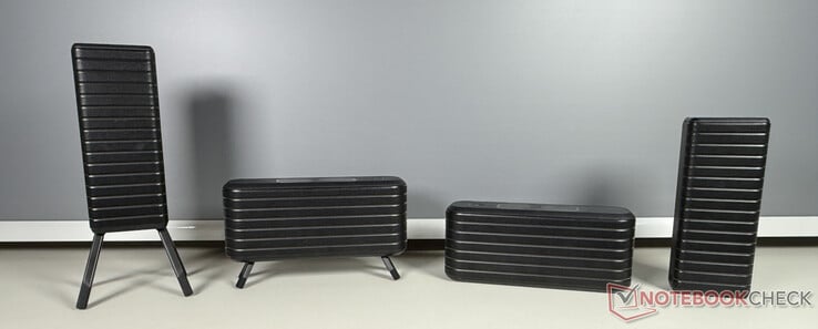 四个外置扬声器配有折叠式支脚