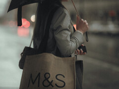 英国玛莎百货商店，供应商漏洞导致服务中断（图片来源：Unsplash/Aleksandr Rebenkov）