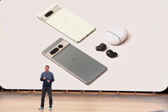 谷歌Pixel 7和Pixel 7 Pro在2022年谷歌IO大会上（来源：谷歌）。