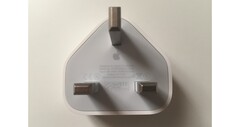 来自Salcomp的iPhone充电器。 (来源:Apple Community)