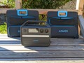 Anker Powerhouse 555与太阳能模块的实践审查。紧急发电站？