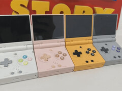 Miyoo Mini Flip 的四种拟发布颜色。(图片来源：u/TenLevels）