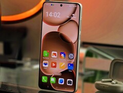 Oppo Find X8 Ultra 评测。(图片来源：Marcus Herbrich/Notebookcheck）