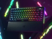 Razer BlackWidow V4 Pro 75% 机械键盘。(图片来源：Razer）