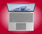 13英寸的Surface Laptop重量约为1.2千克。