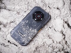 Armor X32 Pro 是一款配备夜视摄像头的新型耐用智能手机（图片来源：Ulefone）