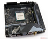 华硕ROG Strix X570-I游戏机配备AMD Ryzen 7 5700G