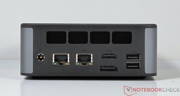 Alliwava GH8 - 后面板上的接口