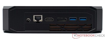 背面：电源、RJ45、HDMI 2.0、DisplayPort、2x USB 3.2 Gen2