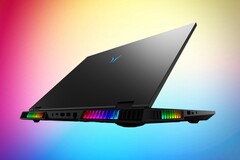 Medion 为 Erazer Beast 18 X1 配备了炫目的 RGB 灯光（图片来源：Medion，已编辑）