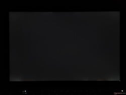 将背光渗漏降至最低